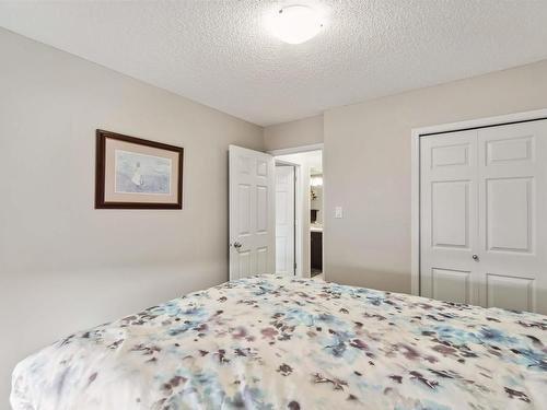 4750 Crabapple Run, Edmonton, AB - Indoor Photo Showing Bedroom