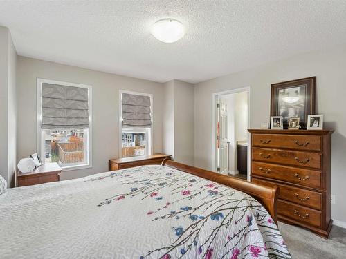 4750 Crabapple Run, Edmonton, AB - Indoor Photo Showing Bedroom