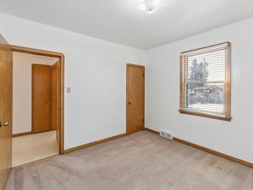 11315 110A Avenue, Edmonton, AB - Indoor Photo Showing Other Room