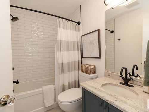 10507 131 Street, Edmonton, AB - Indoor Photo Showing Bathroom