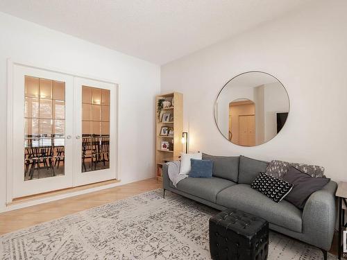 10507 131 Street, Edmonton, AB - Indoor Photo Showing Living Room