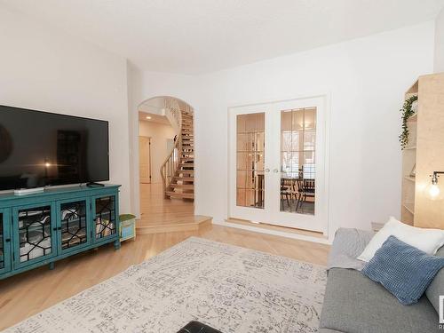 10507 131 Street, Edmonton, AB - Indoor Photo Showing Living Room