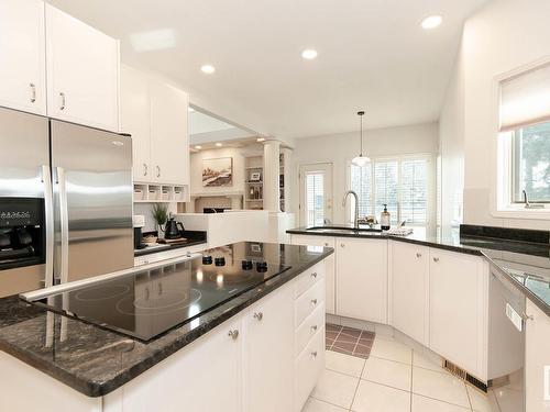 10507 131 Street, Edmonton, AB - Indoor Photo Showing Kitchen With Upgraded Kitchen