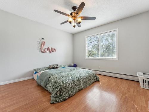 204 11425 41 Avenue, Edmonton, AB - Indoor Photo Showing Bedroom