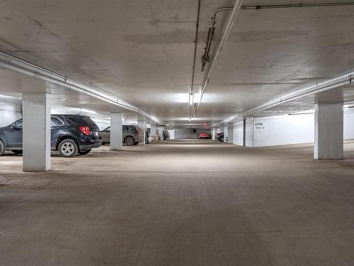 1007 12121 Jasper Avenue, Edmonton, AB - Indoor Photo Showing Garage