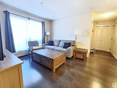 143 348 Windermere Road, Edmonton, AB - Indoor Photo Showing Living Room