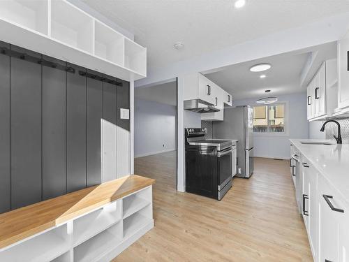 115 Cornell Court, Edmonton, AB - Indoor Photo Showing Kitchen