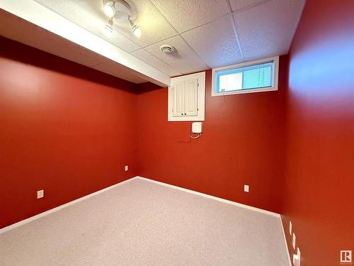 328 Burton Road Nw, Edmonton, AB - Indoor Photo Showing Other Room