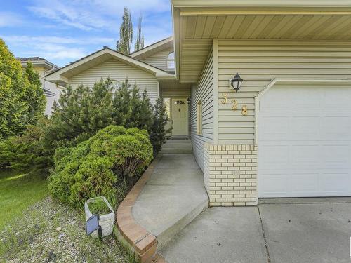 328 Burton Road Nw, Edmonton, AB - Outdoor