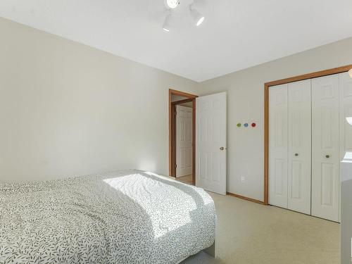 328 Burton Road Nw, Edmonton, AB - Indoor Photo Showing Bedroom