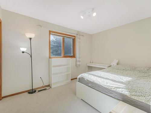 328 Burton Road Nw, Edmonton, AB - Indoor Photo Showing Bedroom