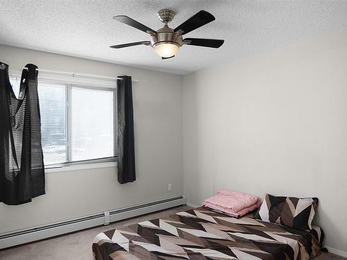 130 301 Clareview Station Drive, Edmonton, AB - Indoor Photo Showing Bedroom