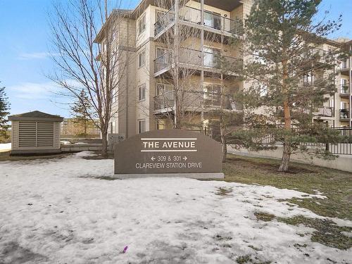 130 301 Clareview Station Drive, Edmonton, AB - Outdoor