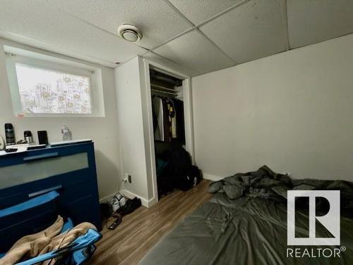 9862 76 Avenue, Edmonton, AB - Indoor