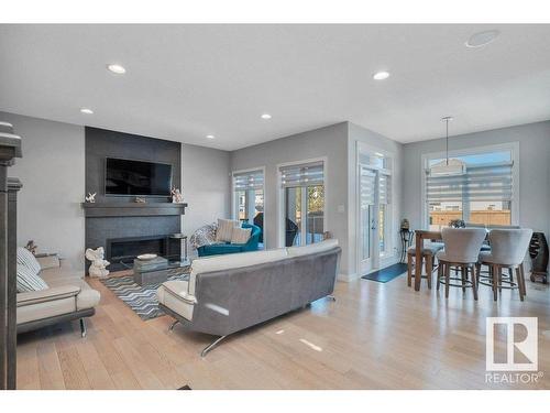 3209 Winspear Crescent, Edmonton, AB - Indoor Photo Showing Living Room With Fireplace