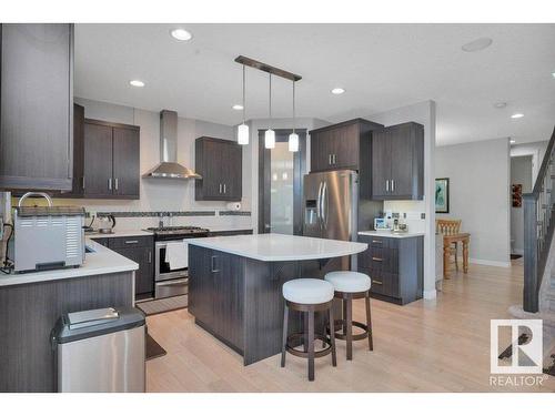 3209 Winspear Crescent, Edmonton, AB - Indoor Photo Showing Kitchen With Upgraded Kitchen