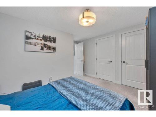 3209 Winspear Crescent, Edmonton, AB - Indoor Photo Showing Bedroom