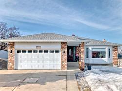 822 LEE RIDGE Road  Edmonton, AB T5X 0P8