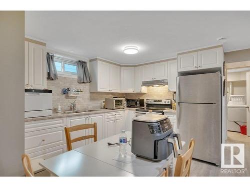 13527 115 Street, Edmonton, AB - Indoor Photo Showing Kitchen