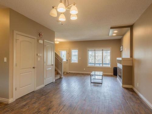 6921 Cardinal Wynd, Edmonton, AB - Indoor Photo Showing Other Room