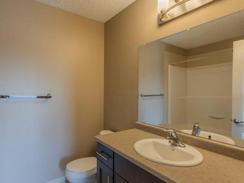 6921 Cardinal Wynd, Edmonton, AB - Indoor Photo Showing Bathroom