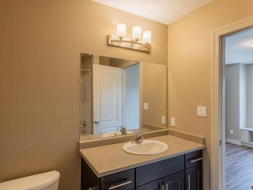 6921 Cardinal Wynd, Edmonton, AB - Indoor Photo Showing Bathroom