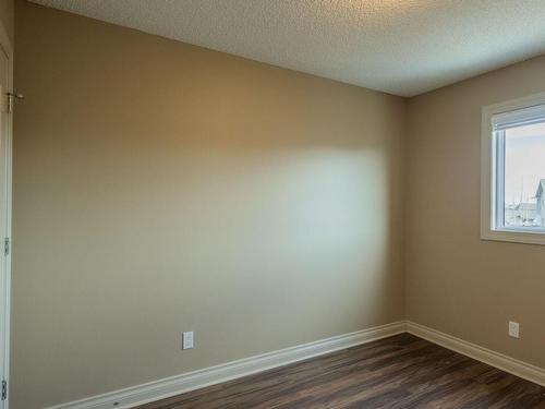 6921 Cardinal Wynd, Edmonton, AB - Indoor Photo Showing Other Room