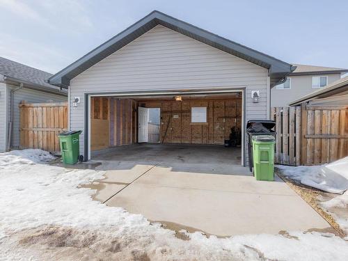 6921 Cardinal Wynd, Edmonton, AB - Outdoor With Exterior