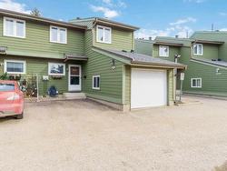 16921 95 Street  Edmonton, AB T5Z 1Z3