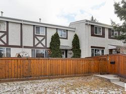 118 PRIMROSE GARDENS  Edmonton, AB T5T 0R1