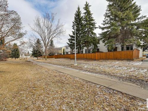 118 Primrose Gardens, Edmonton, AB - Outdoor