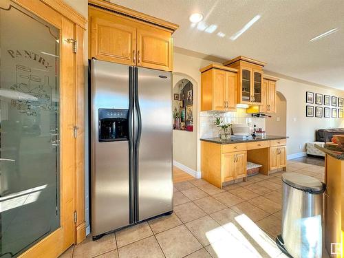 7415 169 Avenue, Edmonton, AB - Indoor Photo Showing Kitchen