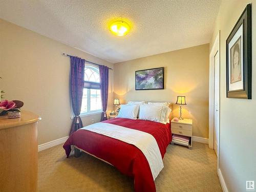 7415 169 Avenue, Edmonton, AB - Indoor Photo Showing Bedroom