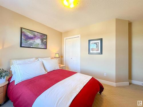 7415 169 Avenue, Edmonton, AB - Indoor Photo Showing Bedroom