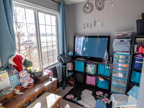 #20 Spruce Boulevard, Leduc, AB - Indoor Photo Showing Other Room