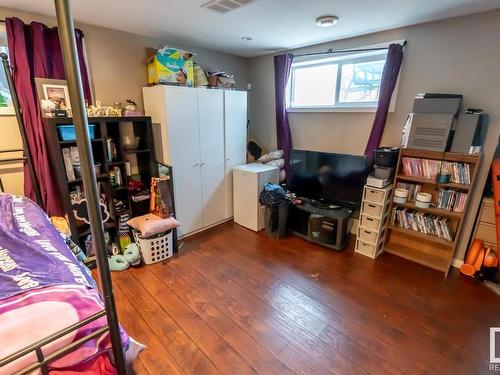 #20 Spruce Boulevard, Leduc, AB - Indoor