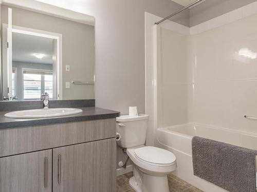 2590 Casey Way, Edmonton, AB - Indoor Photo Showing Bathroom