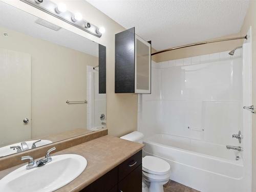 419 1180 Hyndman Road, Edmonton, AB - Indoor Photo Showing Bathroom