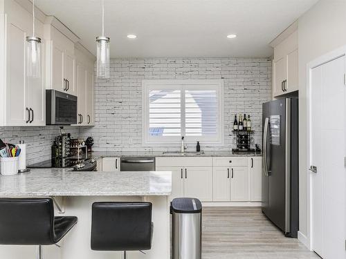 3730 8 Avenue, Edmonton, AB - Indoor Photo Showing Kitchen With Upgraded Kitchen