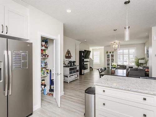 3730 8 Avenue, Edmonton, AB - Indoor Photo Showing Kitchen