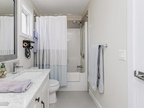 3730 8 Avenue, Edmonton, AB - Indoor Photo Showing Bathroom