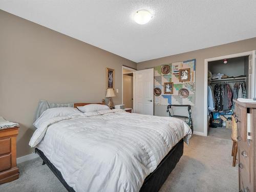 17020 103 Street, Edmonton, AB - Indoor Photo Showing Bedroom