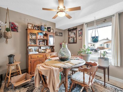 17020 103 Street, Edmonton, AB - Indoor Photo Showing Dining Room