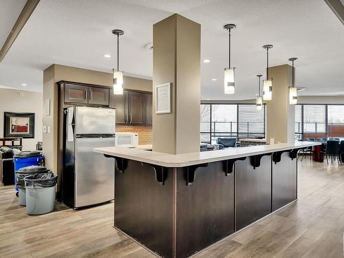 126 7909 71 Street, Edmonton, AB - Indoor Photo Showing Kitchen With Stainless Steel Kitchen With Upgraded Kitchen