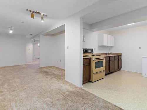 10314 158 Avenue, Edmonton, AB - Indoor Photo Showing Kitchen