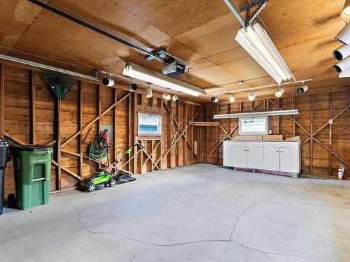 10314 158 Avenue, Edmonton, AB - Indoor Photo Showing Garage