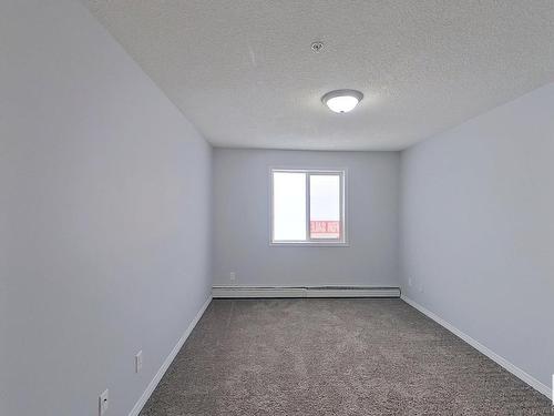 105 245 Edwards Drive, Edmonton, AB - Indoor Photo Showing Other Room