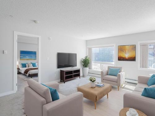 117 11511 27 Avenue, Edmonton, AB - Indoor Photo Showing Living Room