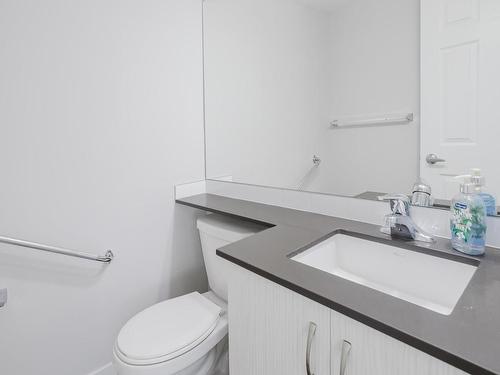 117 11511 27 Avenue, Edmonton, AB - Indoor Photo Showing Bathroom