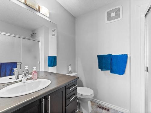 21979 90 Avenue, Edmonton, AB - Indoor Photo Showing Bathroom